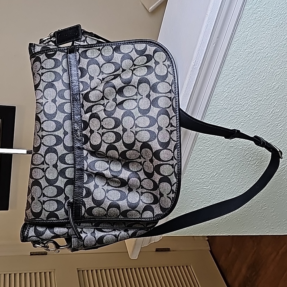 COACH F18373 Black Grey Canvas Multi-function Cross-body Baby Bag VGUC